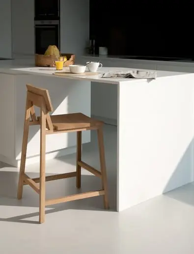 Banqueta de bar em carvalho (4 lugares)